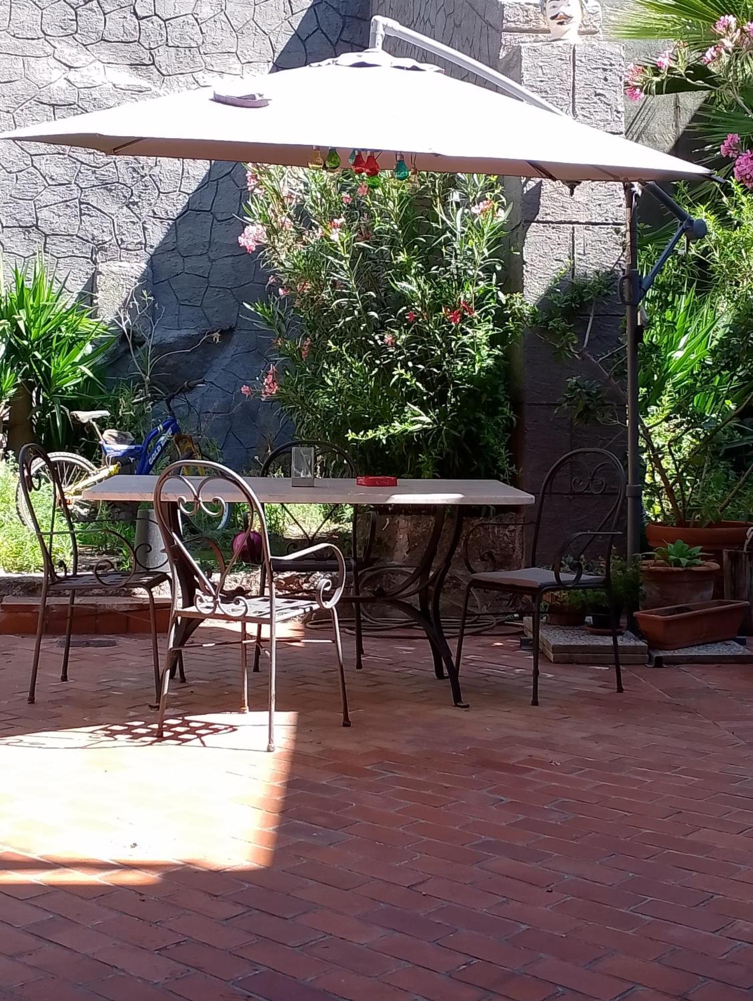 Casa Romeo Vila Adrano Exterior foto